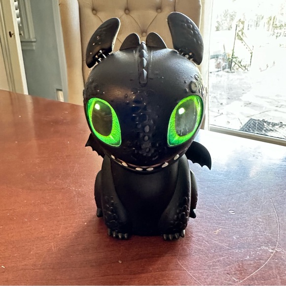 Dreamworks Toys How To Train Your Dragon Hatching Toothless Interactive Baby Dragon Toy